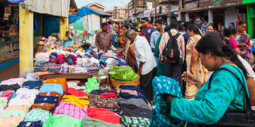 ঈদে কাপড়ের পাইকারি মার্কেট